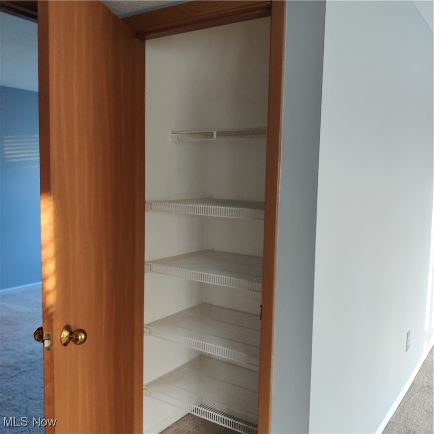 2104 Stoney Run Circle Broadview Heights OH 44147