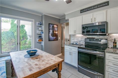 2440 Port Charles Drive Stow OH 44224