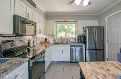 2440 Port Charles Drive Stow OH 44224