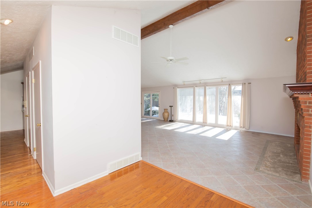290-21 Hawthorne Drive Aurora OH 44202