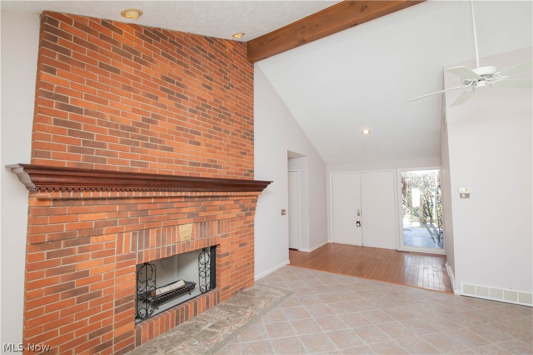 290-21 Hawthorne Drive Aurora OH 44202