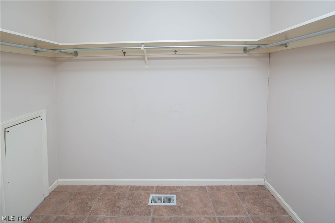 290-21 Hawthorne Drive Aurora OH 44202