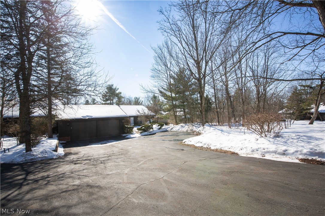 290-21 Hawthorne Drive Aurora OH 44202