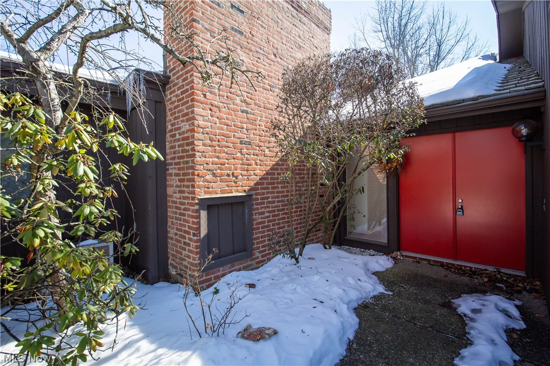 290-21 Hawthorne Drive Aurora OH 44202