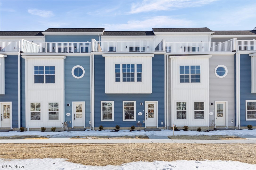 461 Harbor Lane Lorain OH 44052
