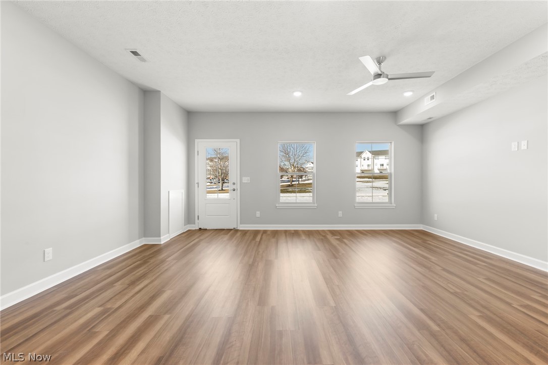 461 Harbor Lane Lorain OH 44052
