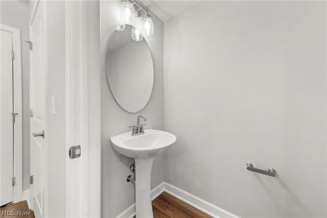 461 Harbor Lane Lorain OH 44052