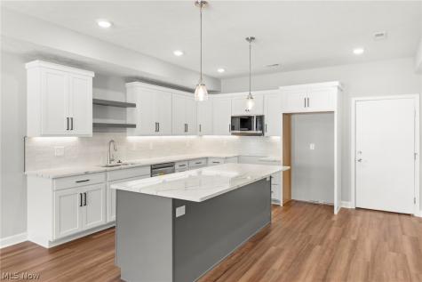 461 Harbor Lane Lorain OH 44052