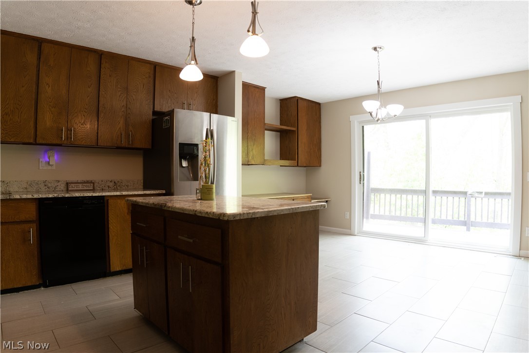 18251 Glencreek Lane Strongsville OH 44136