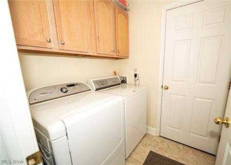 316 Brookpoint Street NW North Canton OH 44720