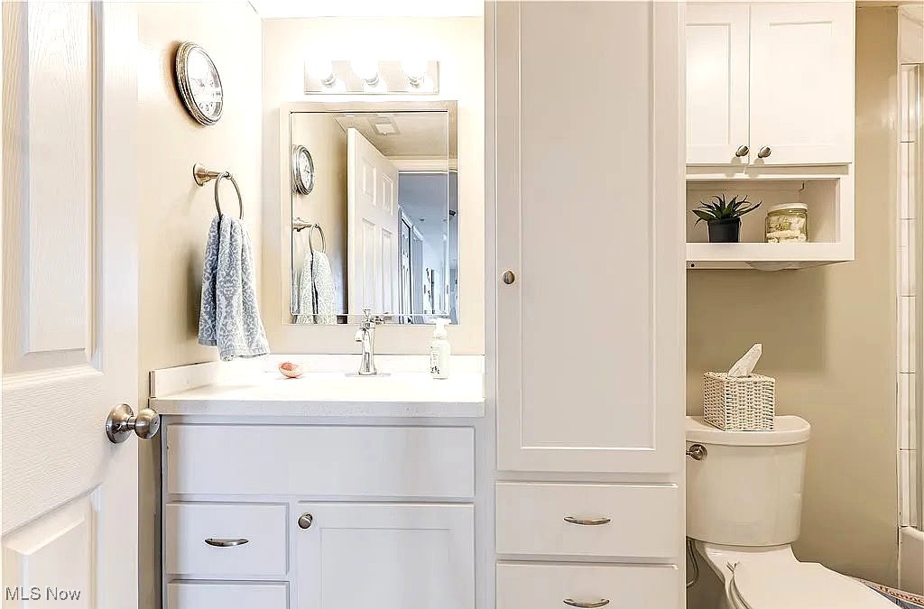 5237 Lake Road W Ashtabula OH 44004