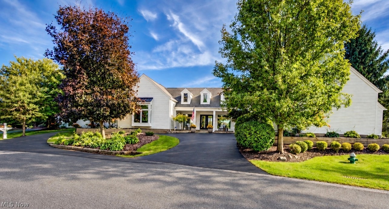 462 Equestra N Aurora OH 44202