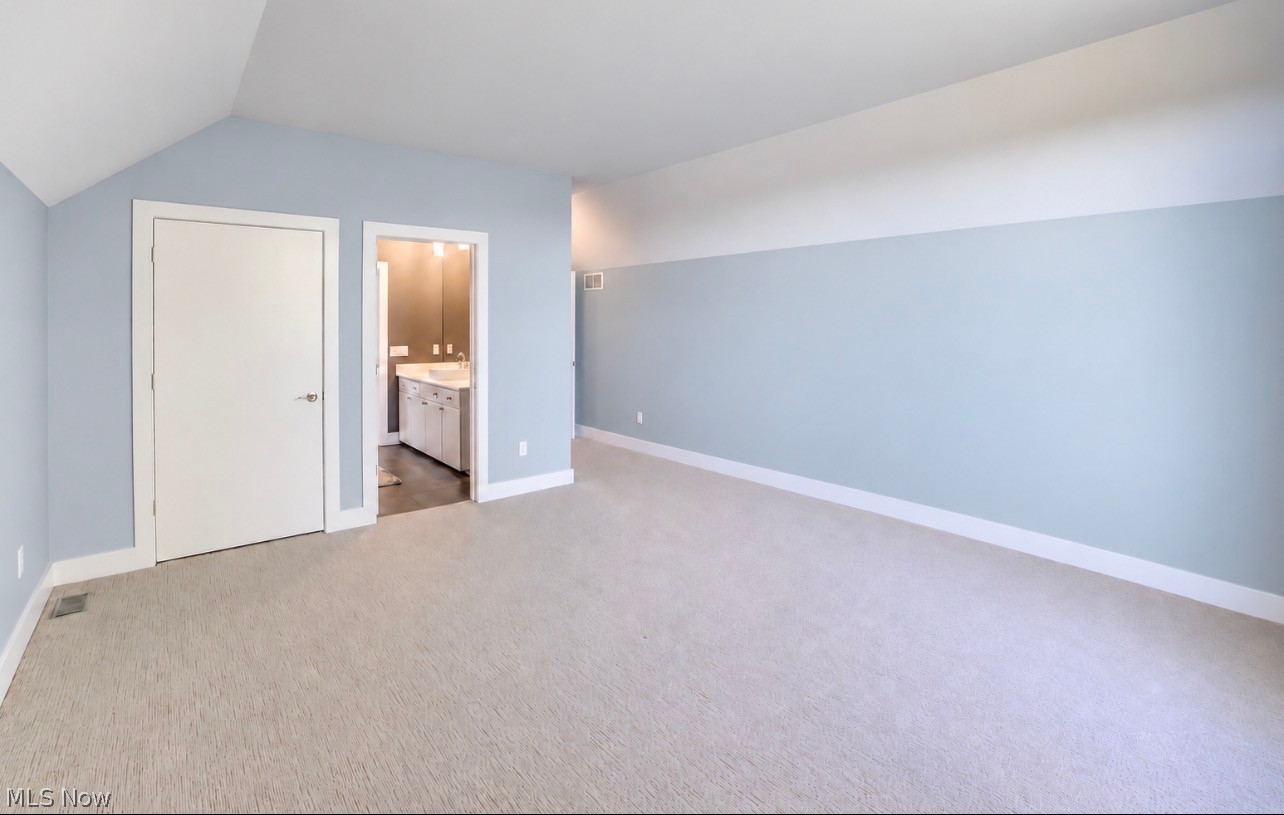 462 Equestra N Aurora OH 44202
