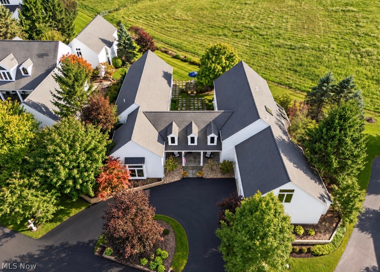 462 Equestra N Aurora OH 44202