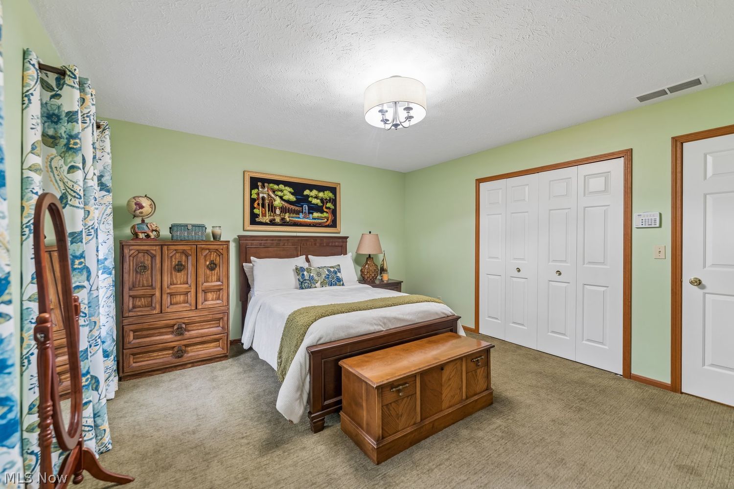 37060 N Doovys Street Avon OH 44011