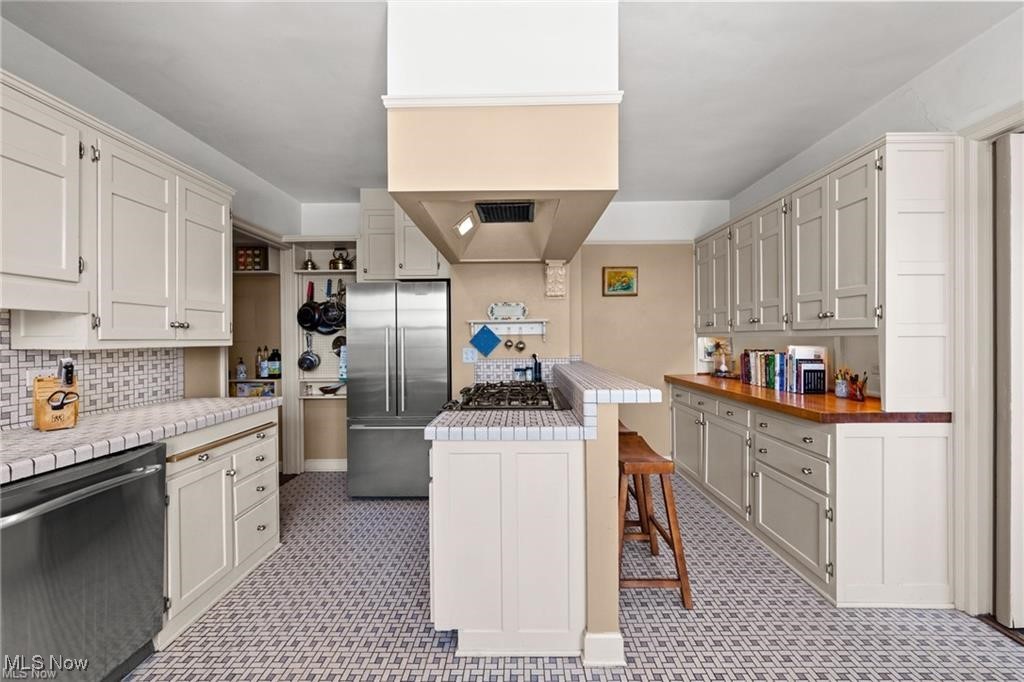 13415 Shaker Boulevard Cleveland OH 44120