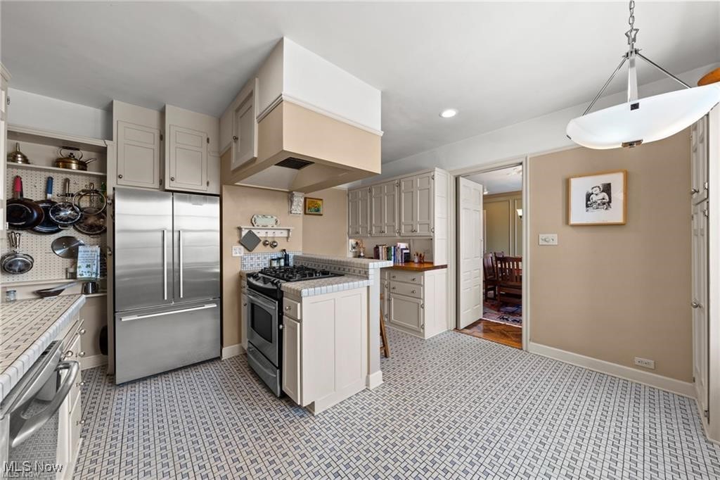13415 Shaker Boulevard Cleveland OH 44120