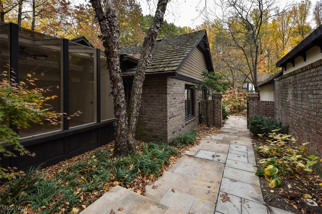 31 Hidden Valley Rocky River OH 44116