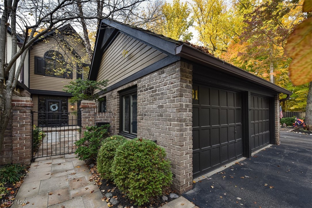 31 Hidden Valley Rocky River OH 44116