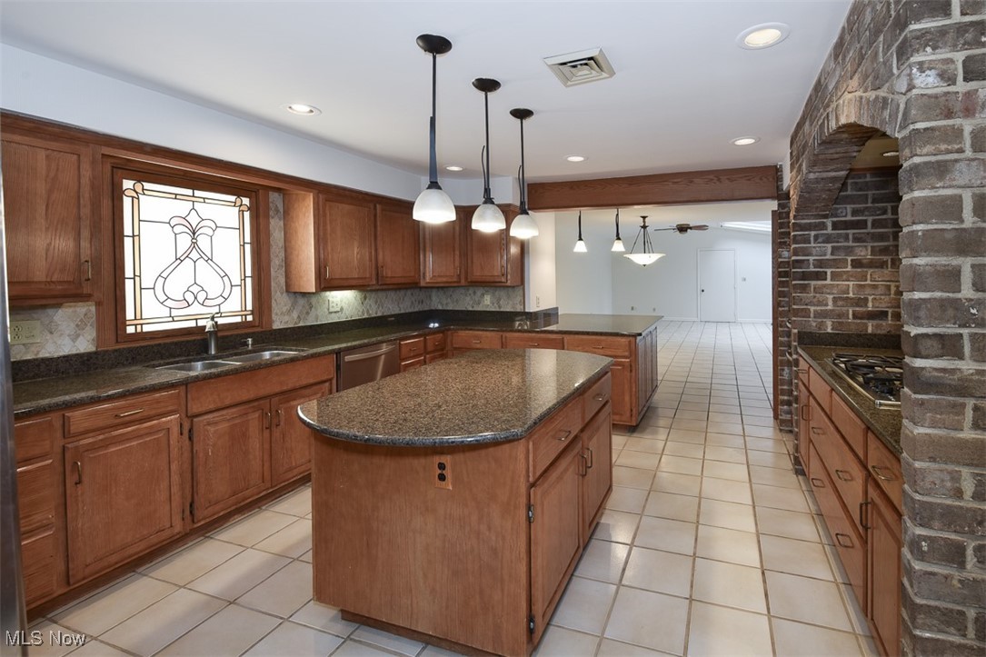 31 Hidden Valley Rocky River OH 44116