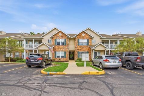 14926 Lenox Drive Strongsville OH 44136
