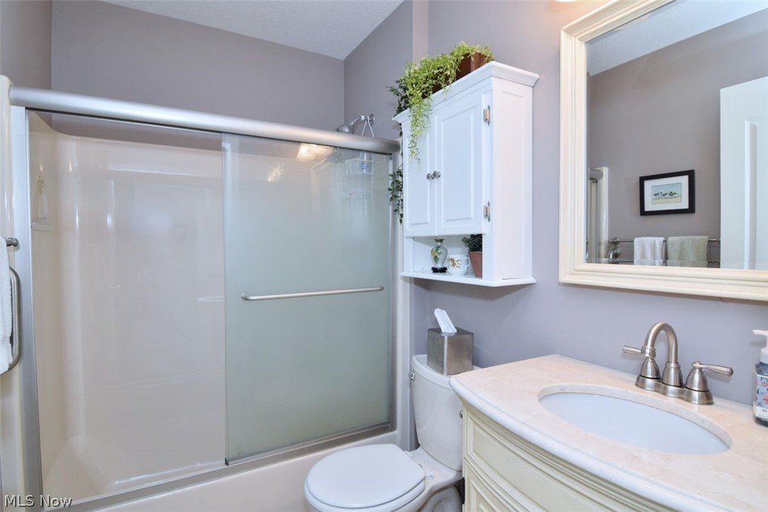 524 Covington Lane Chagrin Falls OH 44023