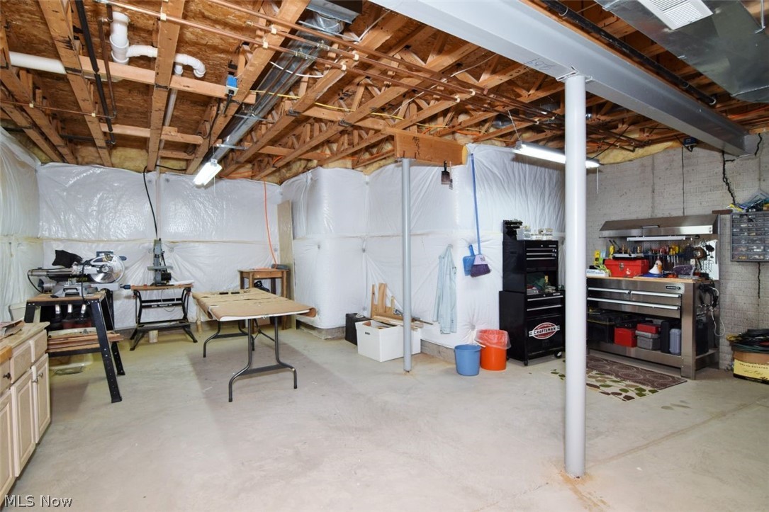 524 Covington Lane Chagrin Falls OH 44023