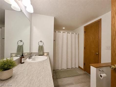 2193 Pinebrook Trail Cuyahoga Falls OH 44223