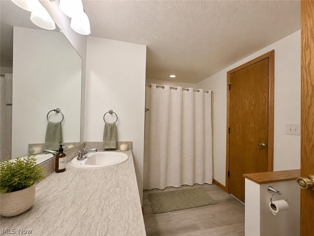 2193 Pinebrook Trail Cuyahoga Falls OH 44223