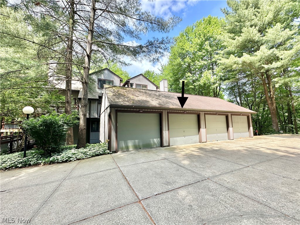 2193 Pinebrook Trail Cuyahoga Falls OH 44223