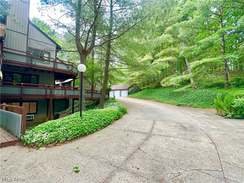 2193 Pinebrook Trail Cuyahoga Falls OH 44223
