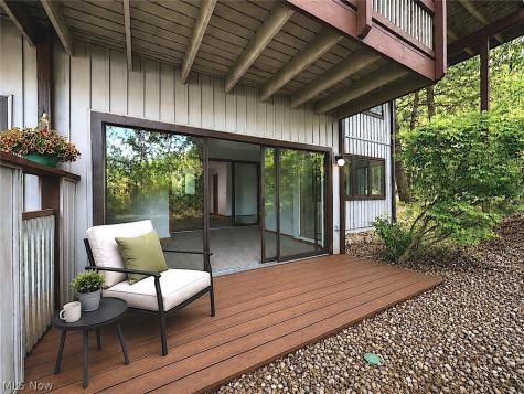 2193 Pinebrook Trail Cuyahoga Falls OH 44223