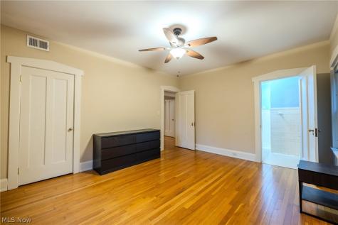 2472 Overlook Road Cleveland Heights OH 44106