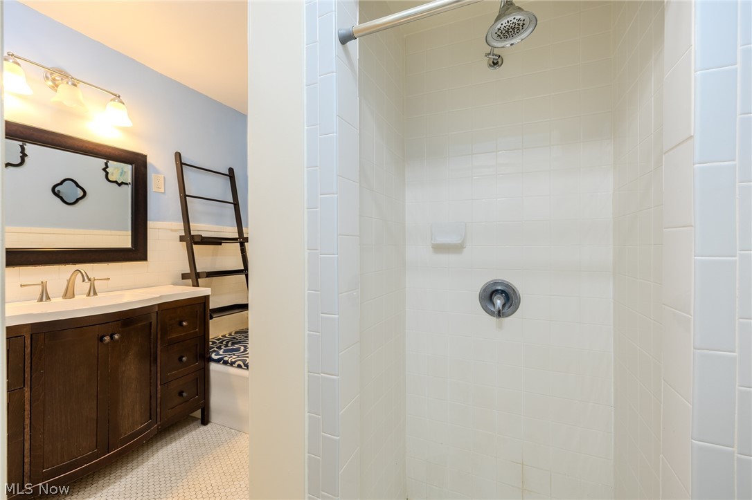 2472 Overlook Road Cleveland Heights OH 44106