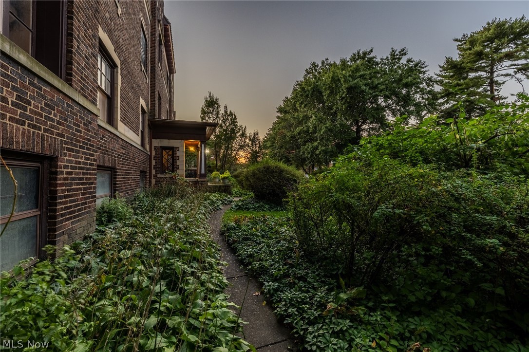 2472 Overlook Road Cleveland Heights OH 44106