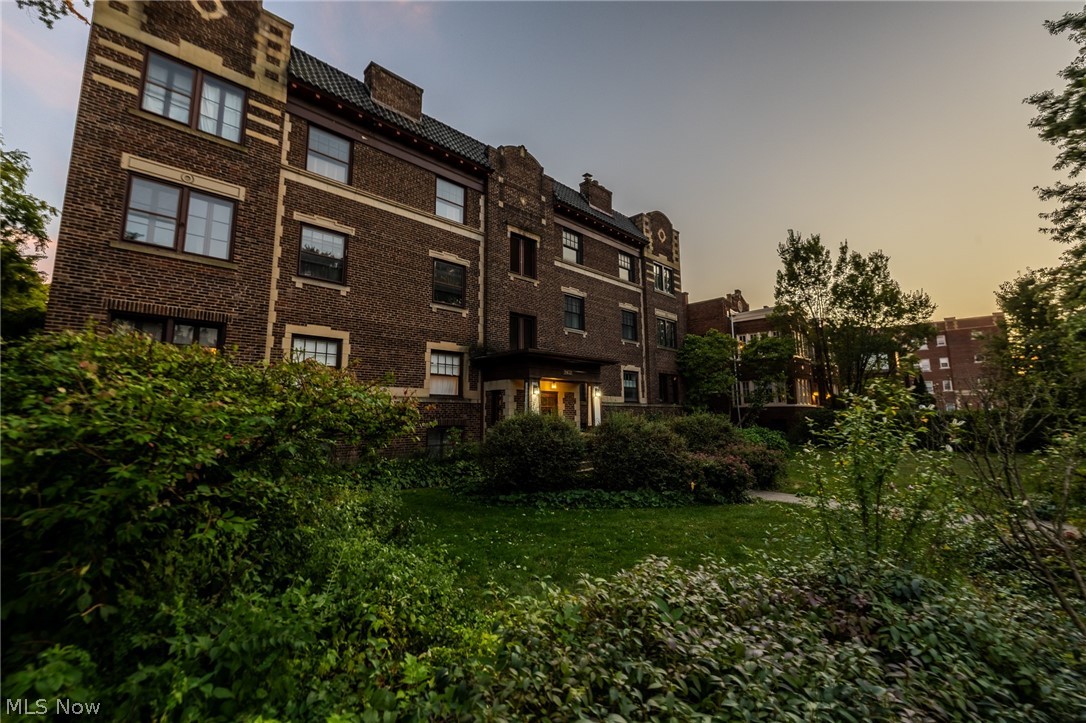 2472 Overlook Road Cleveland Heights OH 44106