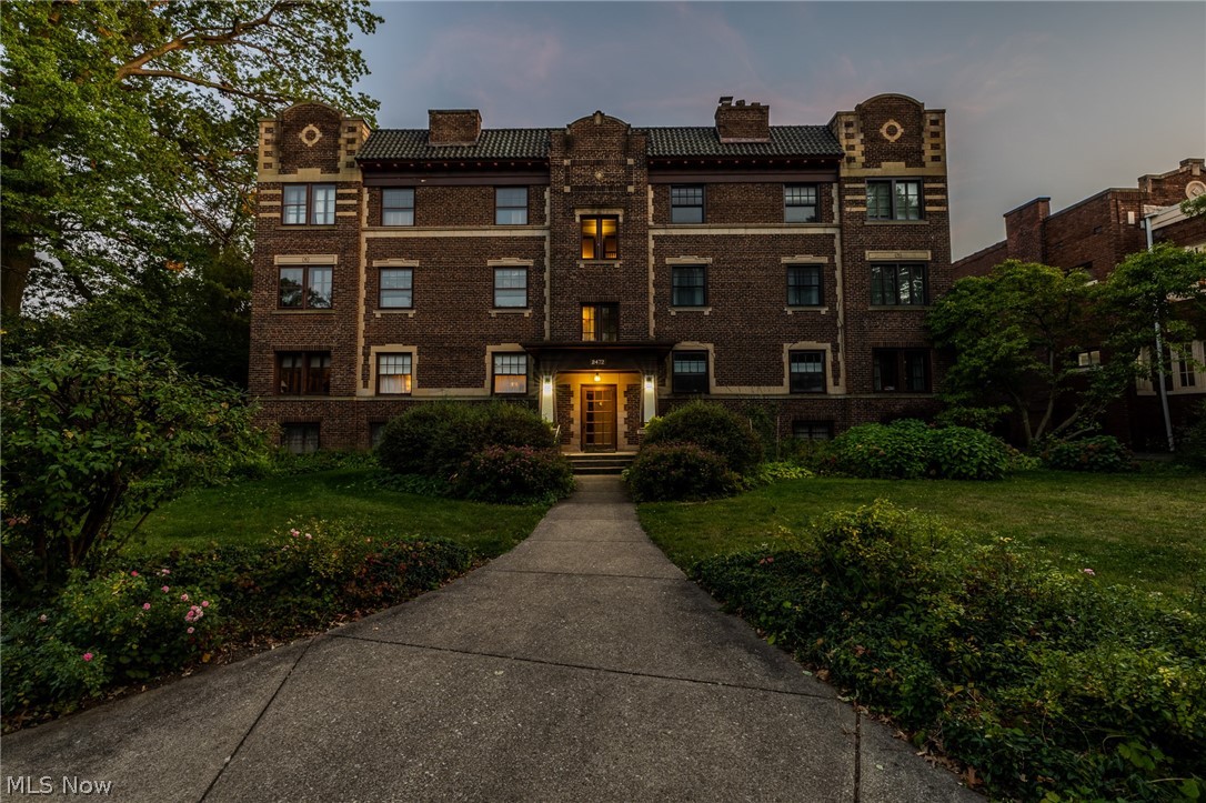 2472 Overlook Road Cleveland Heights OH 44106