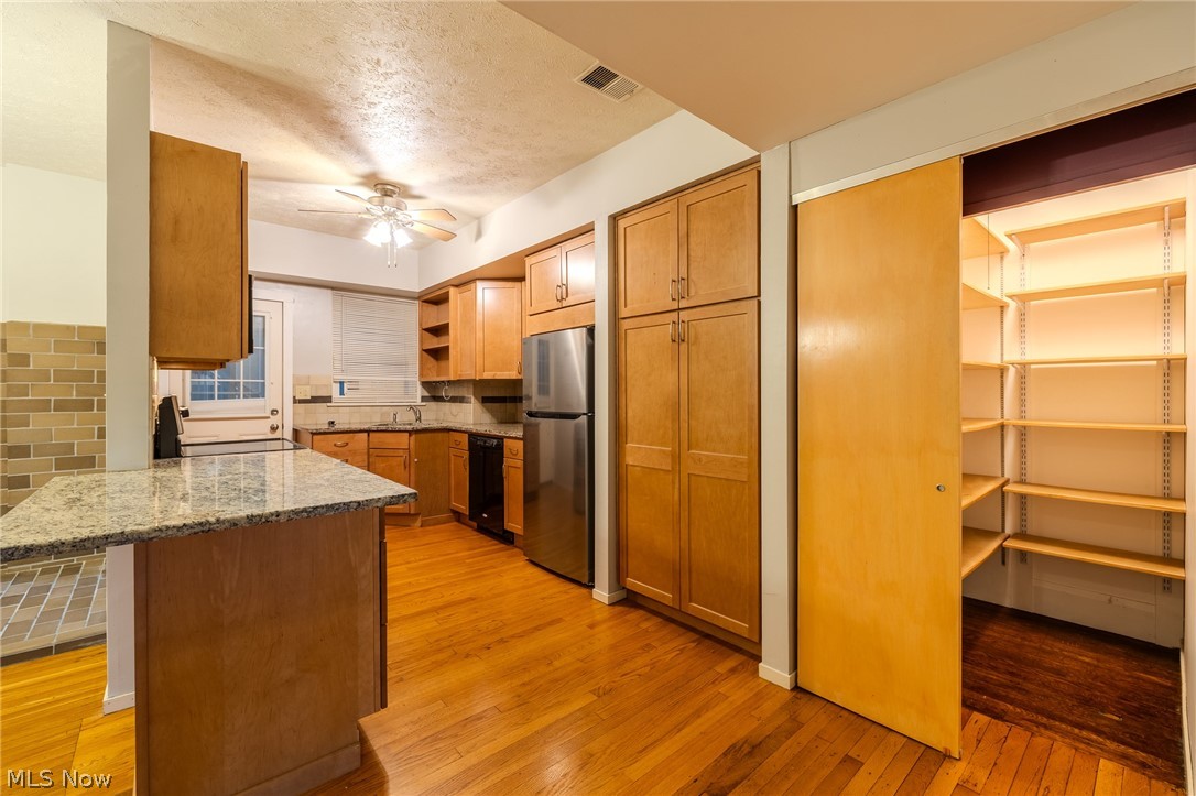2472 Overlook Road Cleveland Heights OH 44106