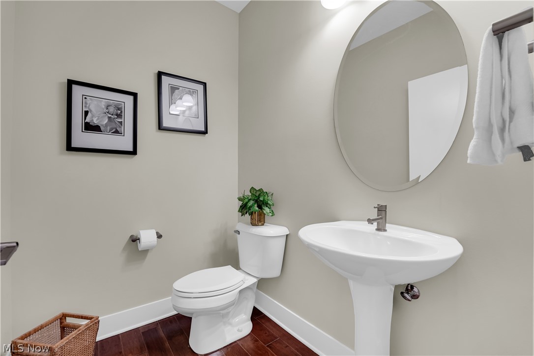 1208 W 73rd Place Cleveland OH 44102