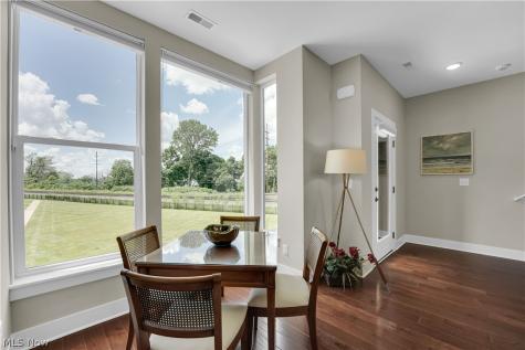 1208 W 73rd Place Cleveland OH 44102