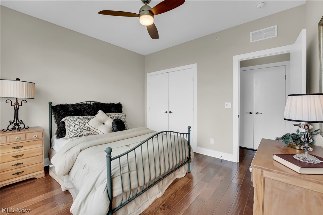 1208 W 73rd Place Cleveland OH 44102