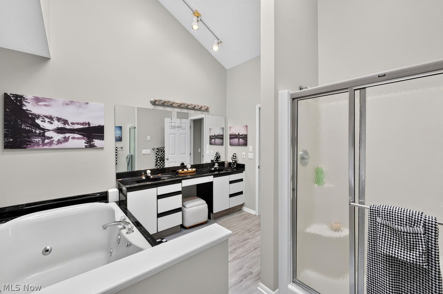 401 Bounty Way Avon Lake OH 44012