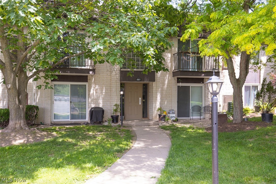 8507 N Akins North Royalton OH 44133
