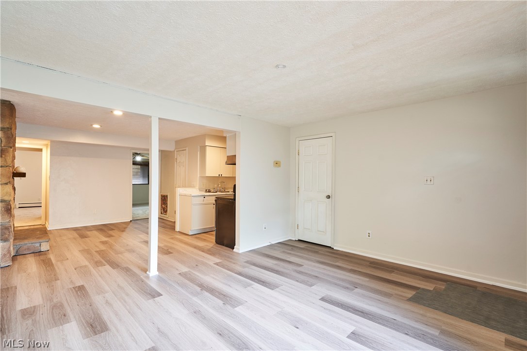 1609 Treetop Trail Akron OH 44313