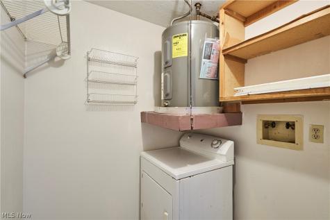 1609 Treetop Trail Akron OH 44313