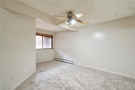 1609 Treetop Trail Akron OH 44313