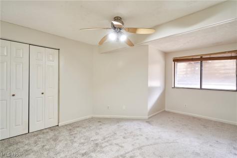 1609 Treetop Trail Akron OH 44313