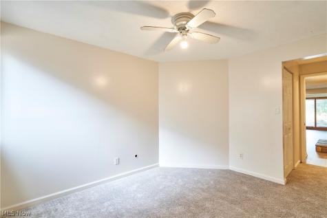 1609 Treetop Trail Akron OH 44313