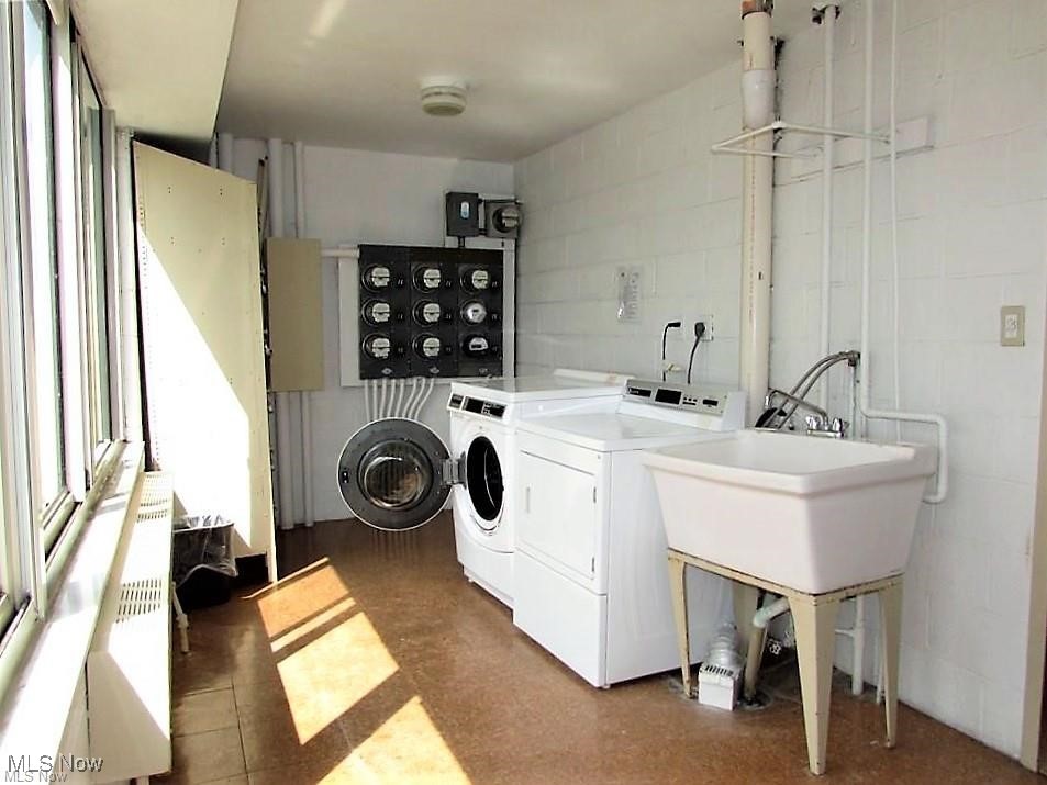 12520 Edgewater Drive Lakewood OH 44107