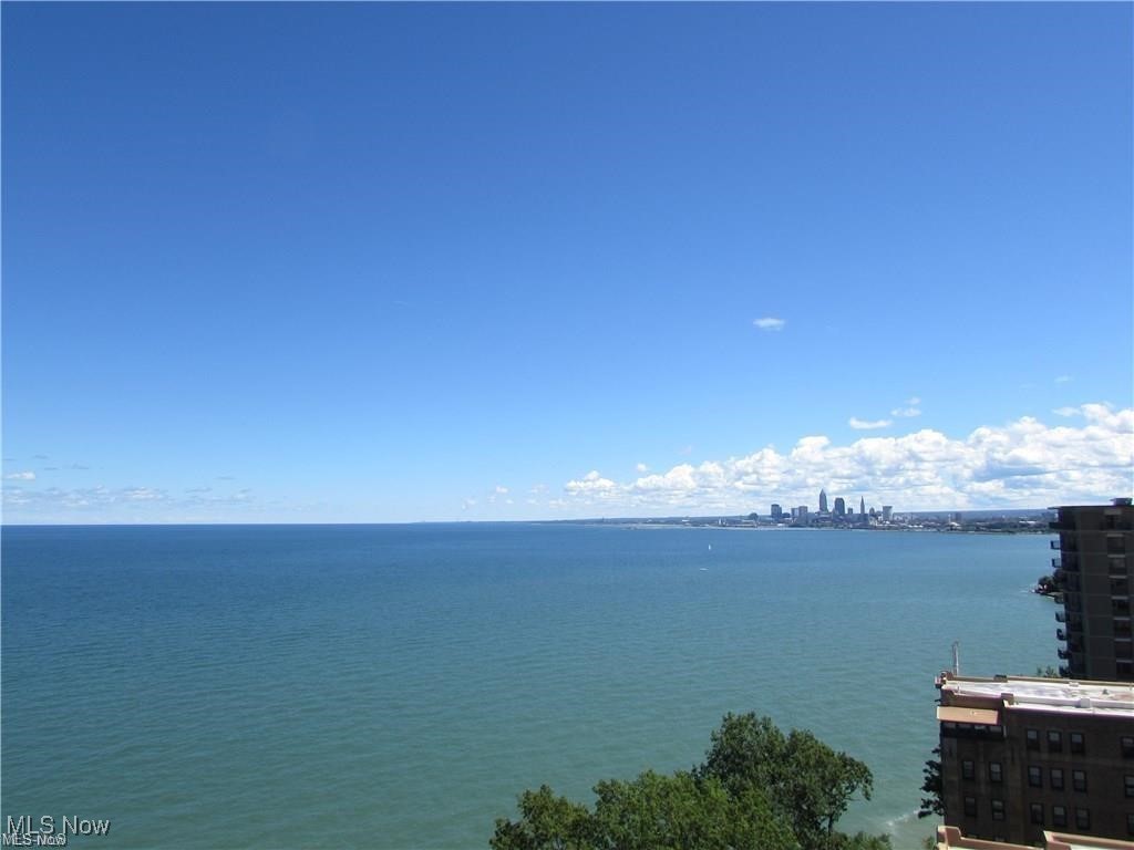 12520 Edgewater Drive Lakewood OH 44107